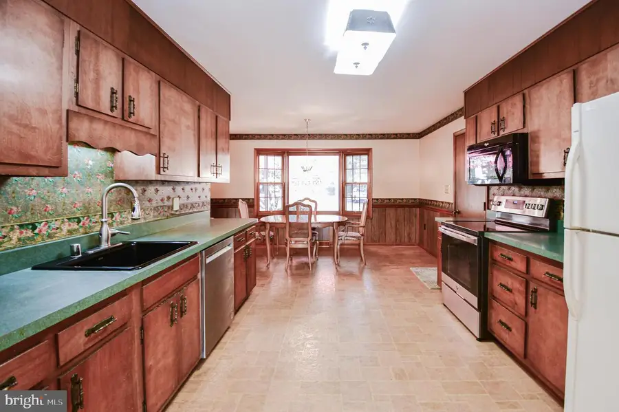 8008 Dustin Dr, Frederick, MD 21701 - Image #2