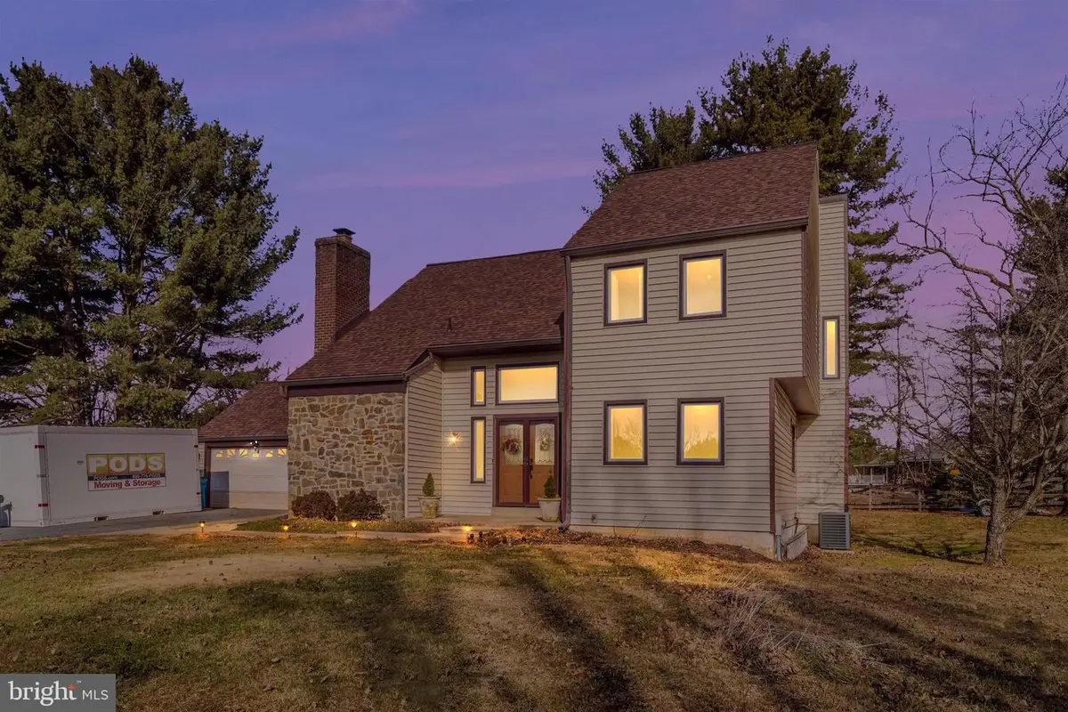 11296 Windsor Ct, Ijamsville, MD 21754 - Image #1