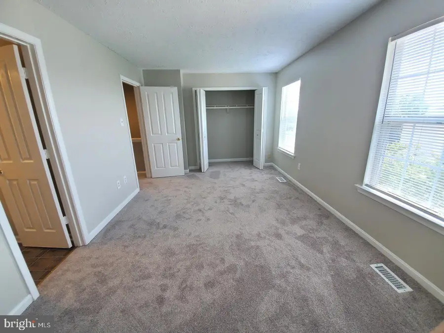 1217 Dahlia Ln, Frederick, MD 21703 - Image #2