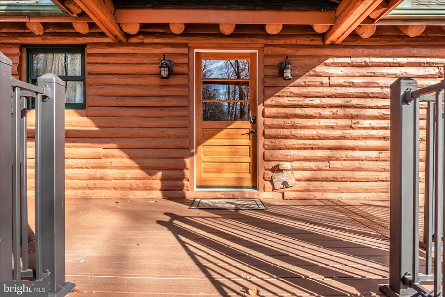 12804 Spruce Run Rd, Myersville, MD 21773 - Image #2