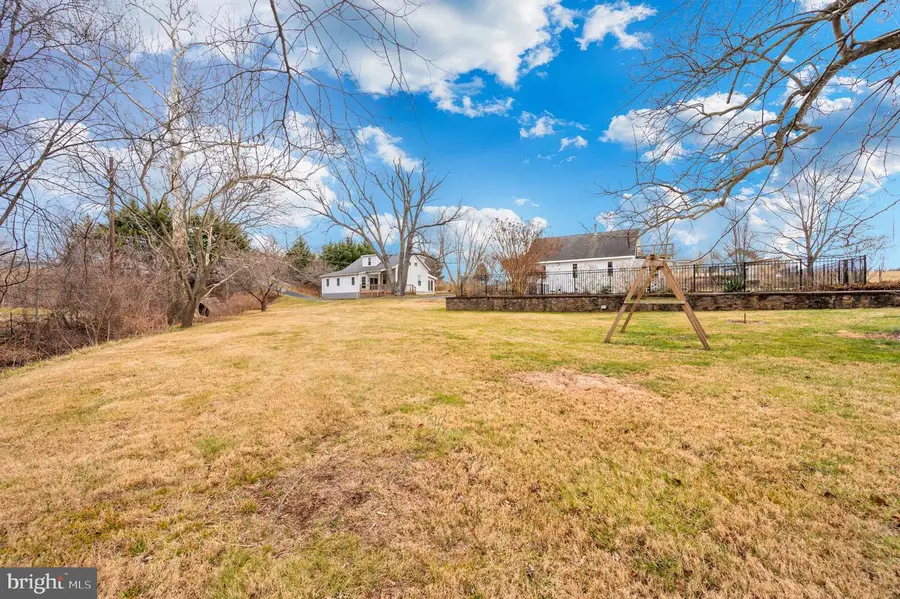 11646 Creagerstown Rd, Woodsboro, MD 21798 - Image #2
