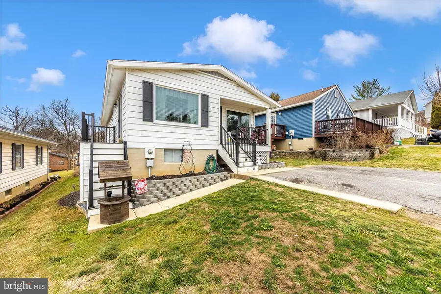 816 E E St, Brunswick, MD 21716 - Image #3