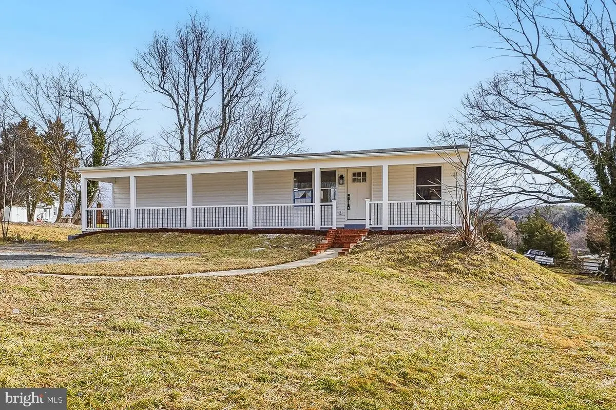 5717 Shaw Dr, Frederick, MD 21704 - Image #1