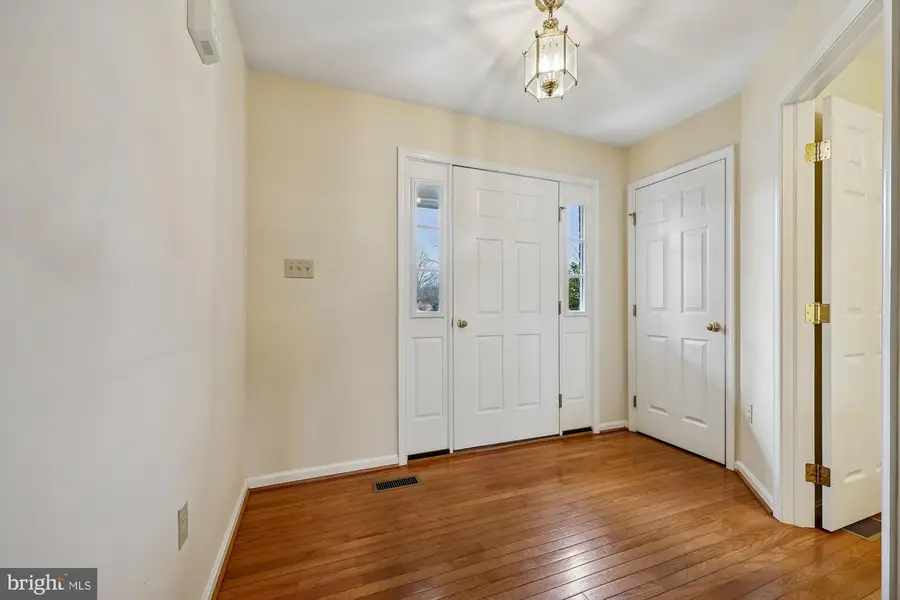 8040 Captains Ct, Frederick, MD 21701 - #3