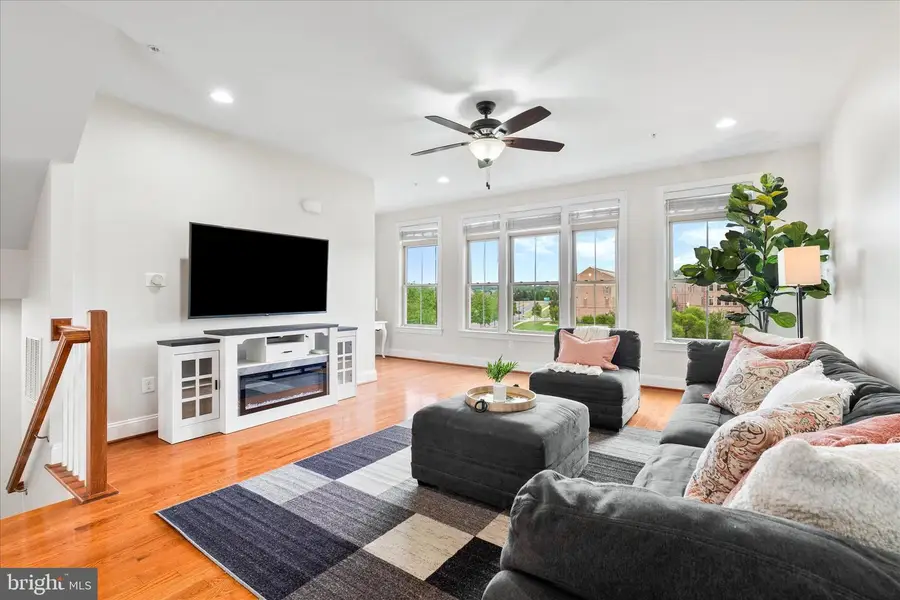 9114 Kenway Ln, Frederick, MD 21704 - #2