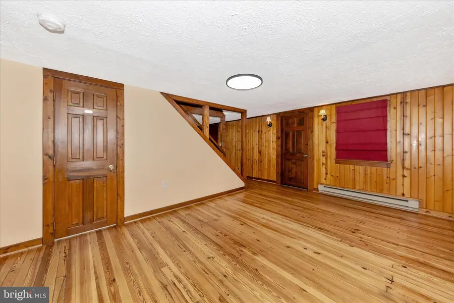 6529 Mountaindale Rd, Thurmont, MD 21788 - #3