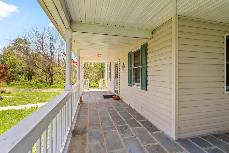 5002-d Burkittsville Rd, Jefferson, MD 21755 - #2