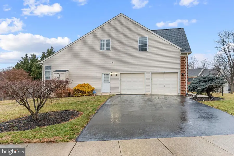 6460 Forest Hills Ct, Frederick, MD 21701 - #2