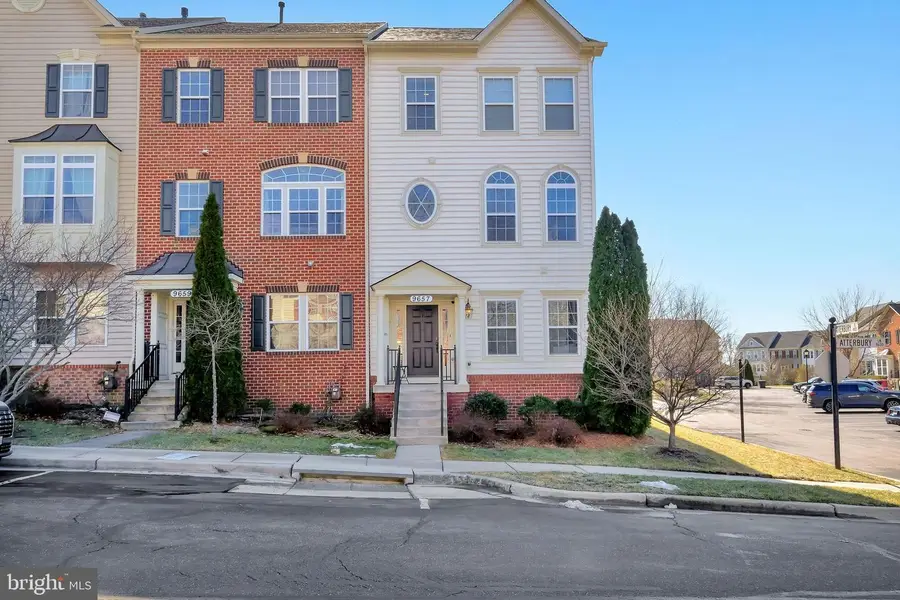 9657 Atterbury Ln, Frederick, MD 21704 - #2