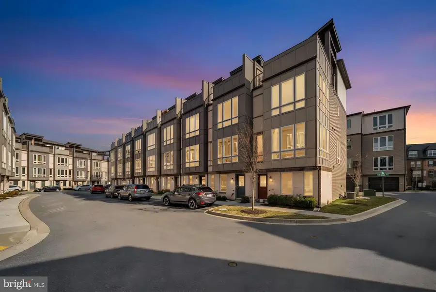 1402 Bexley Ln, Frederick, MD 21701 - #2