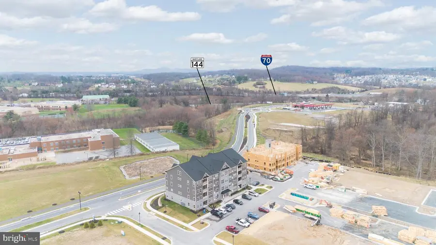 9935 Sofield Pl #201, Ijamsville, MD 21754 - #3