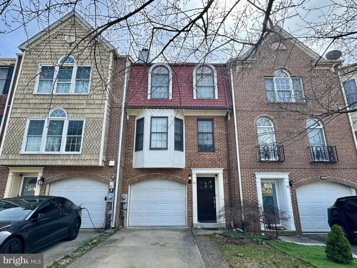 56 Victoria Sq, Frederick, MD 21702 - #1