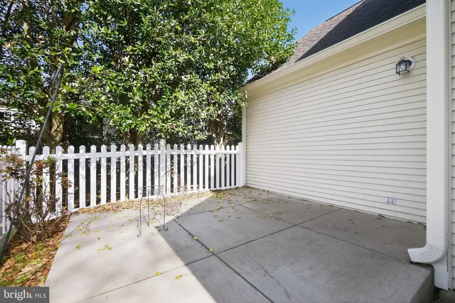 825 Dunbrooke Ct, Frederick, MD 21701 - #2