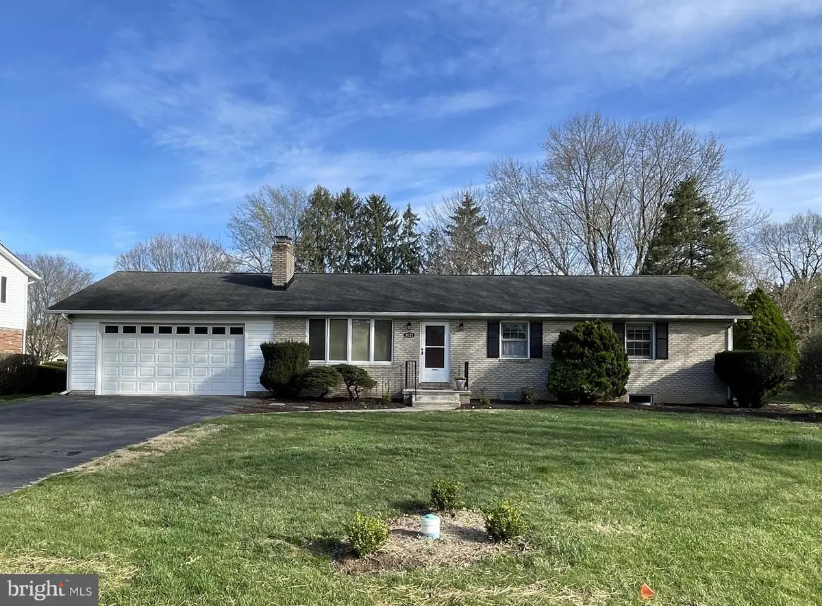 8121 Runnymeade Dr, Frederick, MD 21702 - #1
