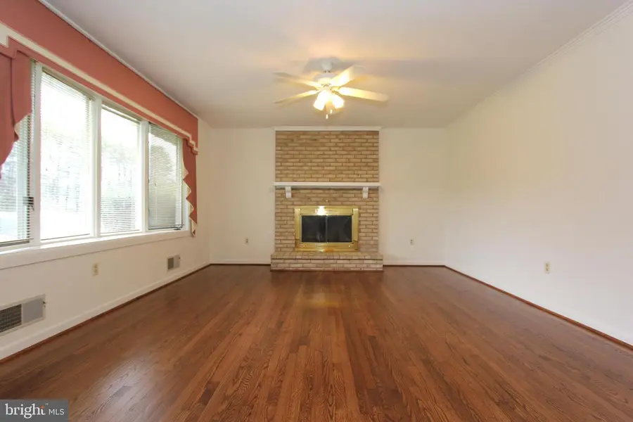 8121 Runnymeade Dr, Frederick, MD 21702 - #3