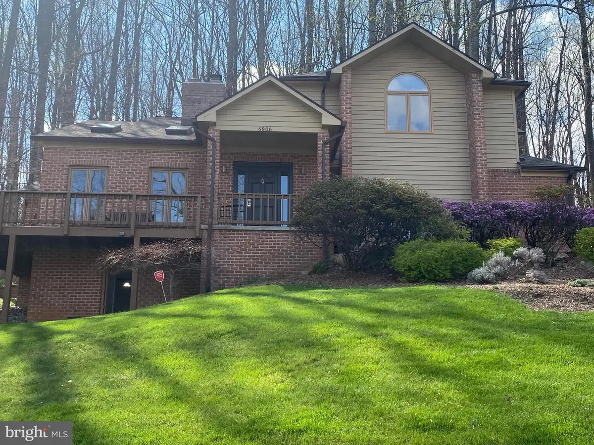 6806 Forest Park Ct, New Market, MD 21774 - #1