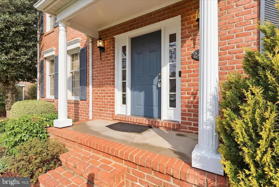 2405 Noble Manor Ln, Frederick, MD 21702 - #2