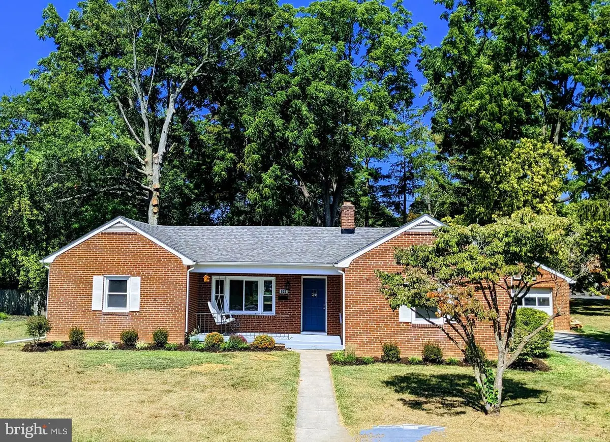 627 Grant Pl, Frederick, MD 21702 - #1