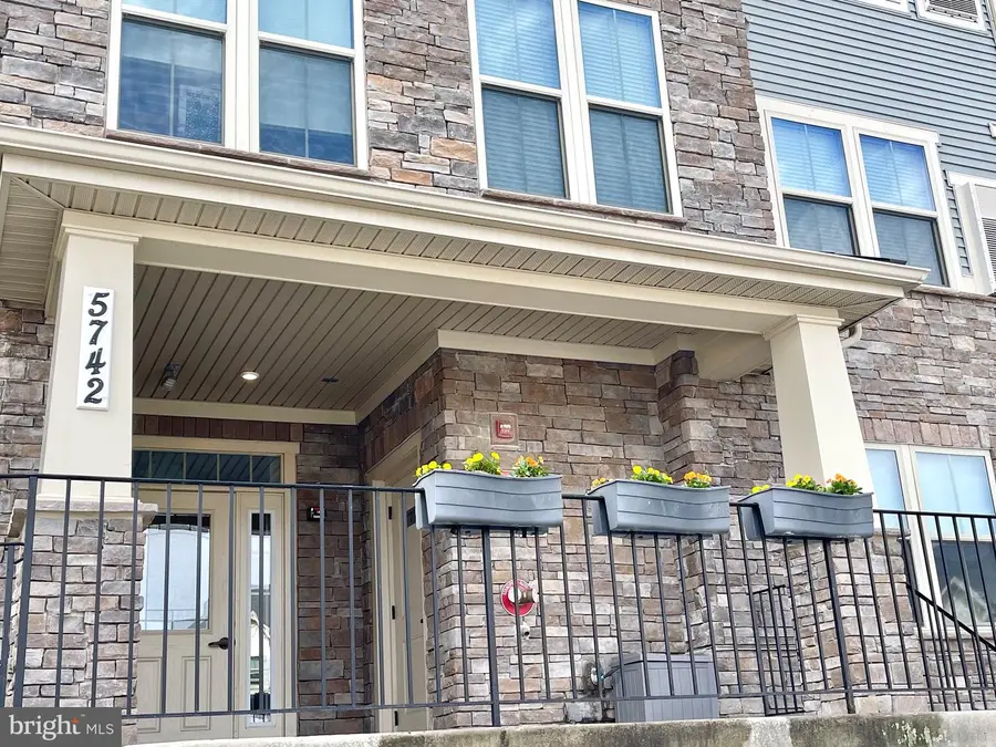 5742 Meadowood St #202, New Market, MD 21774 - #2