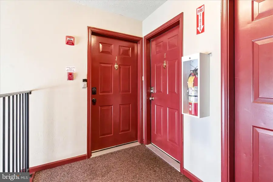 6391 Rutherford Ct #j, Frederick, MD 21703 - #3