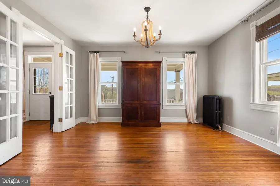 25 E A St E, Brunswick, MD 21716 - #3