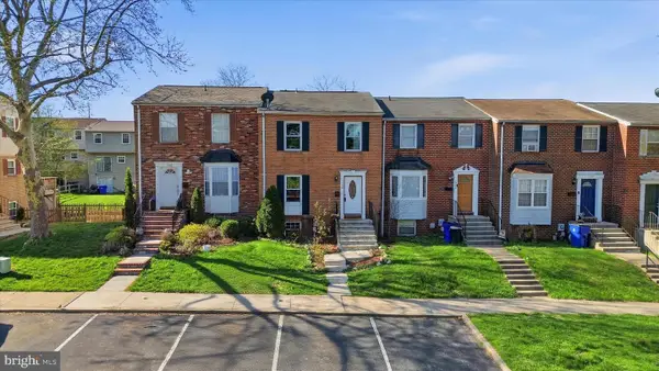 1090 E Thornhill Pl, FREDERICK, MD 21703