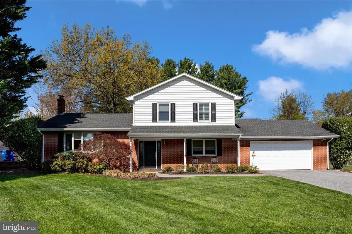 8022 Fieldstone Dr, Frederick, MD 21702 - #1