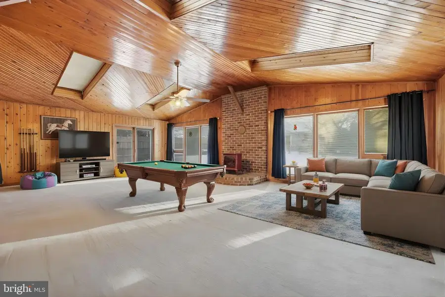 1206 Beechwood Dr, Frederick, MD 21701 - #2