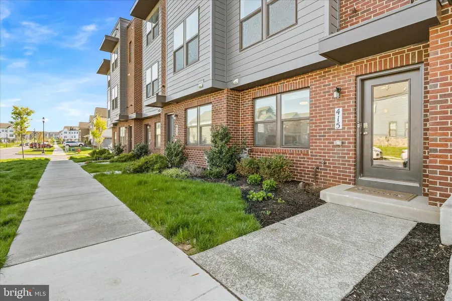 415 Union St, Frederick, MD 21701 - #2