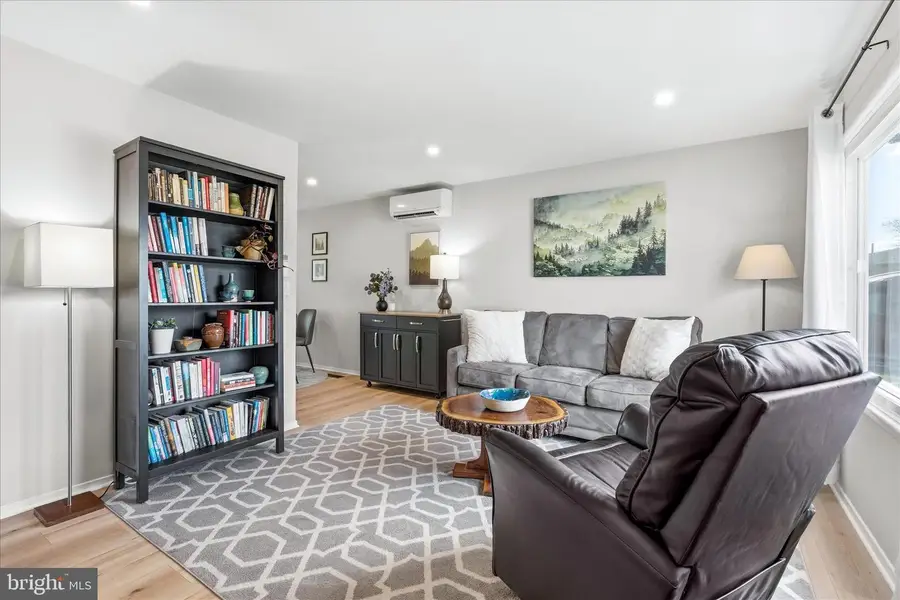 100 Evergreen Ct, Frederick, MD 21701 - #2