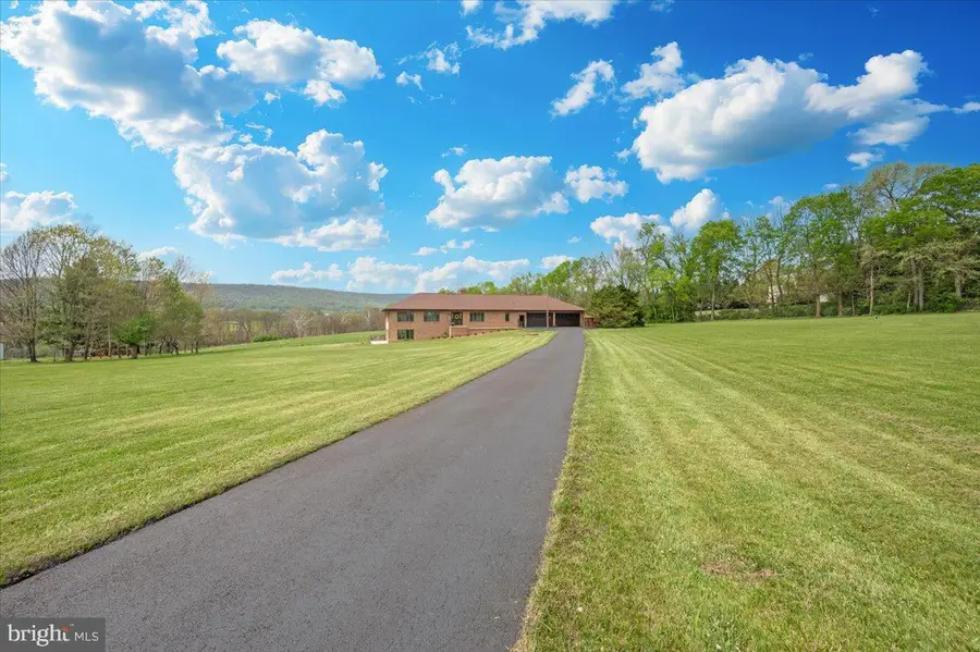 6540 Picnic Woods Rd, Jefferson, MD 21755 - #2