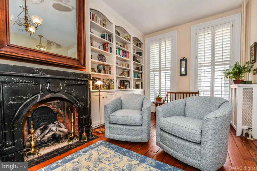 106 W 3rd St W, Frederick, MD 21701 - #3