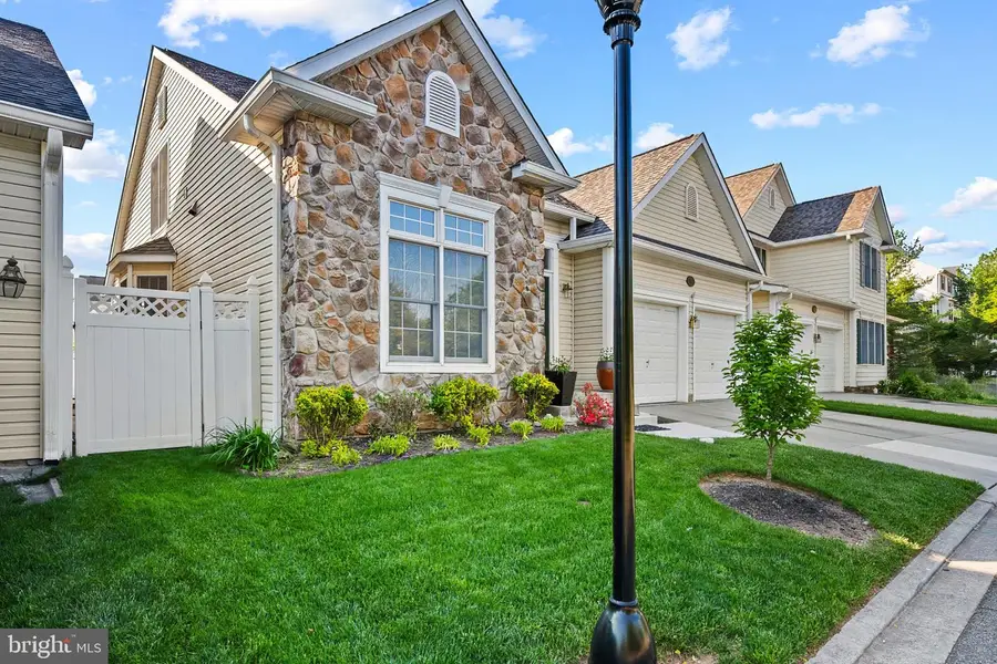 1002 Eastbourne Ct, Frederick, MD 21702 - #3