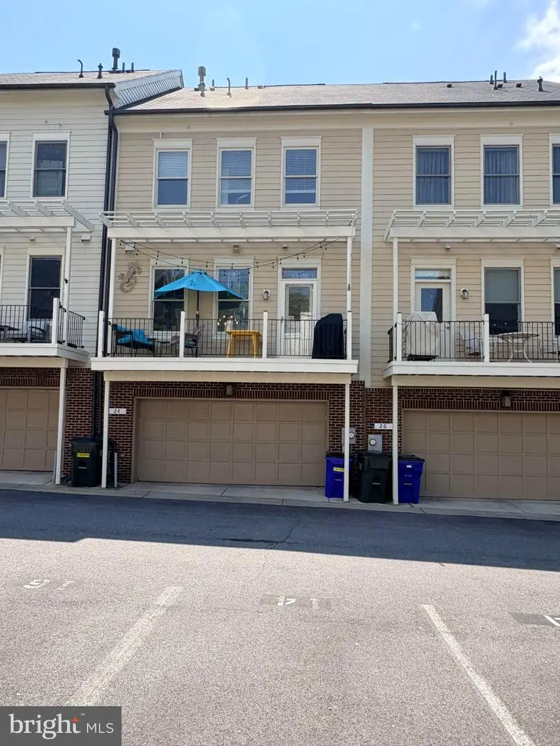 24 Maxwell Sq, Frederick, MD 21701 - #3