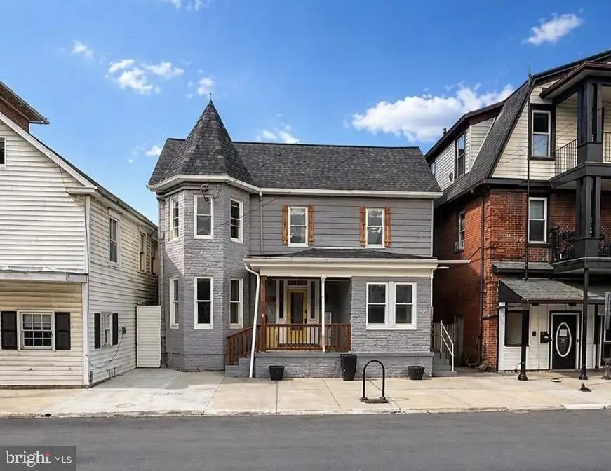 8 S Maple Ave, Brunswick, MD 21716 - #1