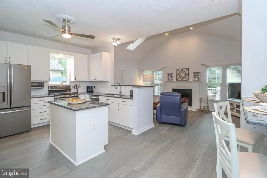 1724 Algonquin Rd, Frederick, MD 21701 - #2