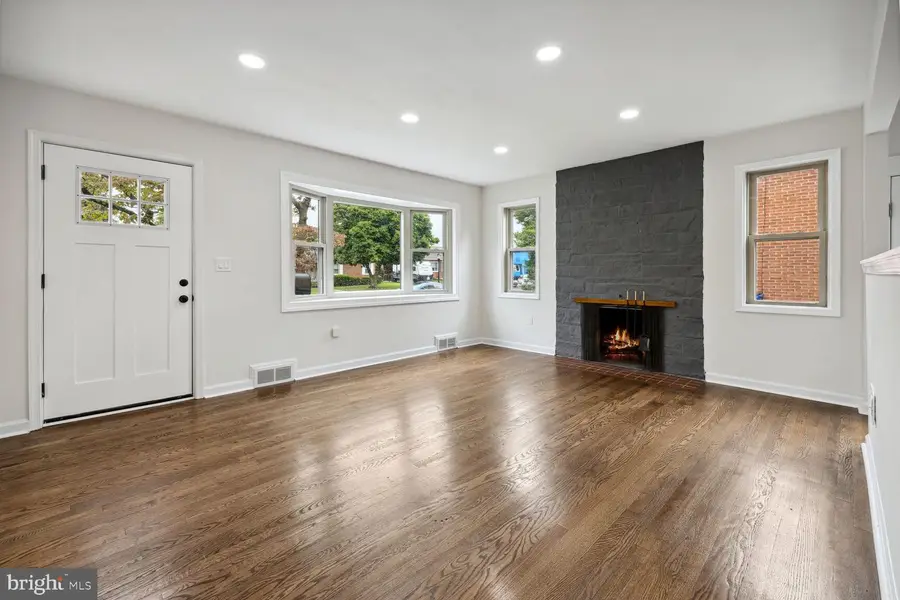 606 Biggs Ave, Frederick, MD 21702 - #2