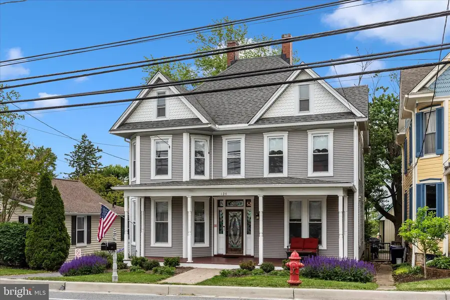 124 E Main St, Middletown, MD 21769 - #2