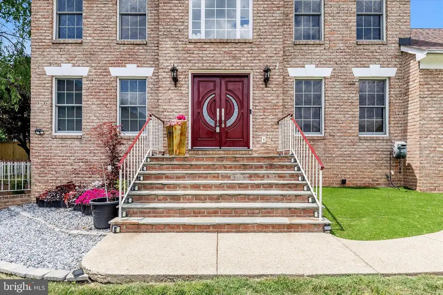 6104 Edmont Dr, Frederick, MD 21704 - #2