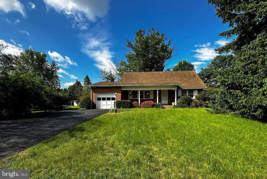 6783 Sunnybrook Dr, Frederick, MD 21702 - #2
