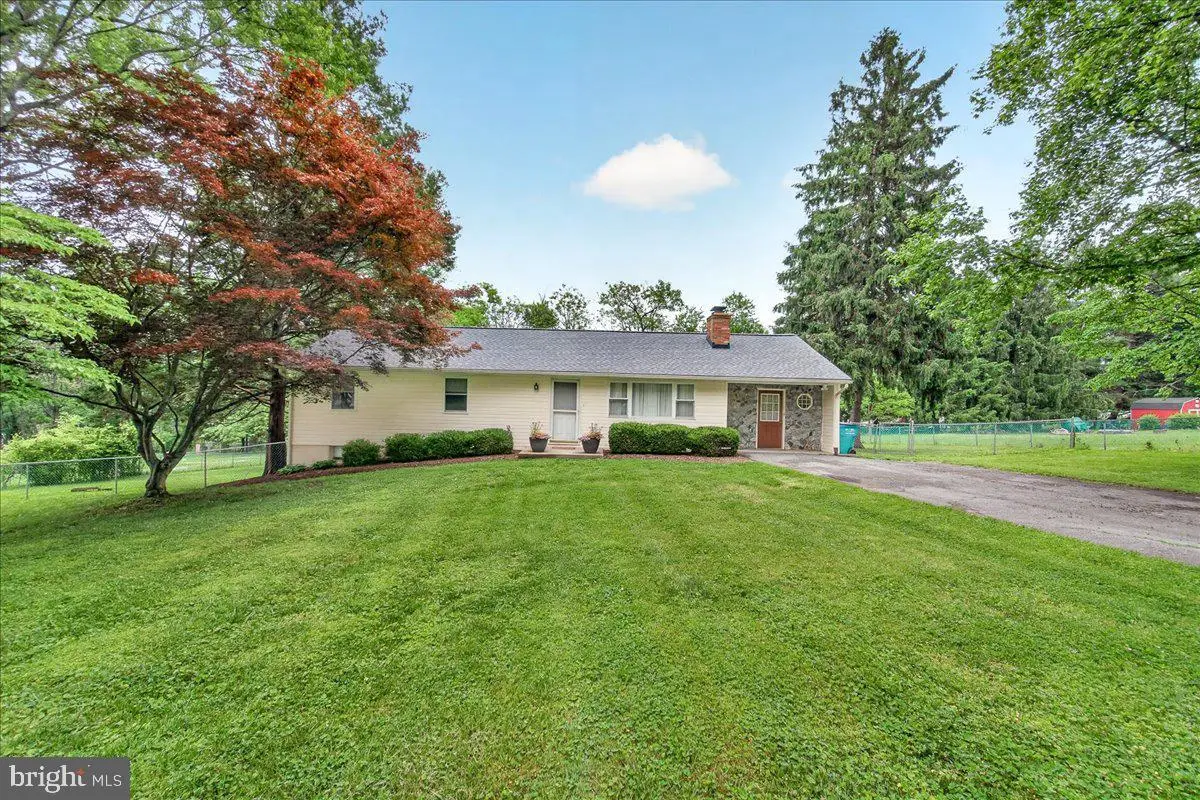 9712 Thompson Dr, Ijamsville, MD 21754 - #1