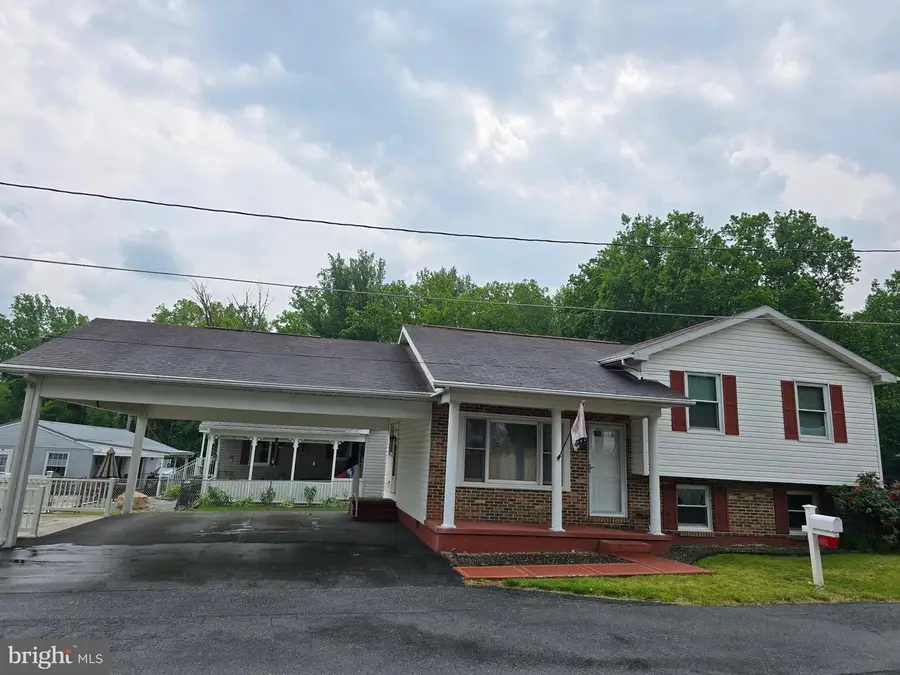 4 S Altamont Ave, Thurmont, MD 21788 - #2