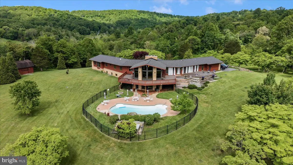9237 Frostown Rd, Middletown, MD 21769 - #1