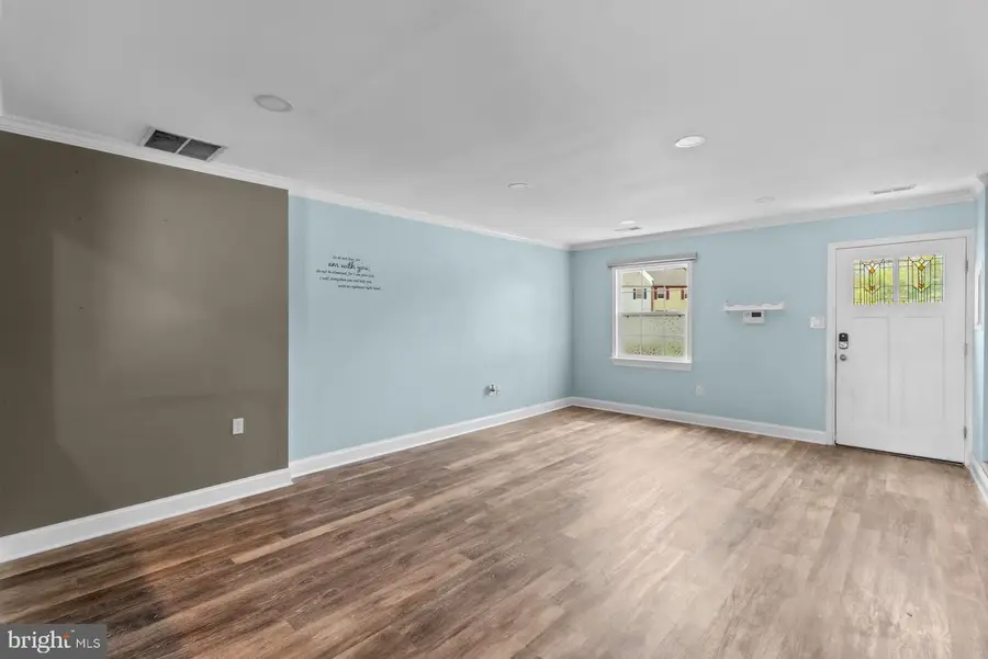 35 Vienna Ct, Frederick, MD 21702 - #3