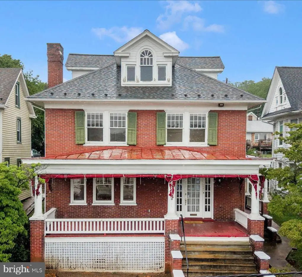 523 W Potomac St, Brunswick, MD 21716 - #1