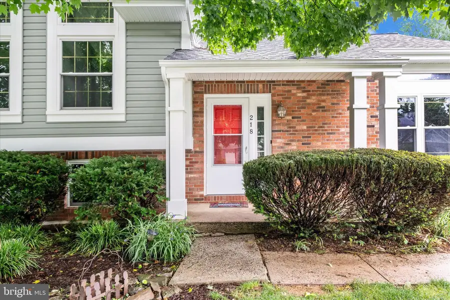 218 Sandstone Dr, Walkersville, MD 21793 - #2