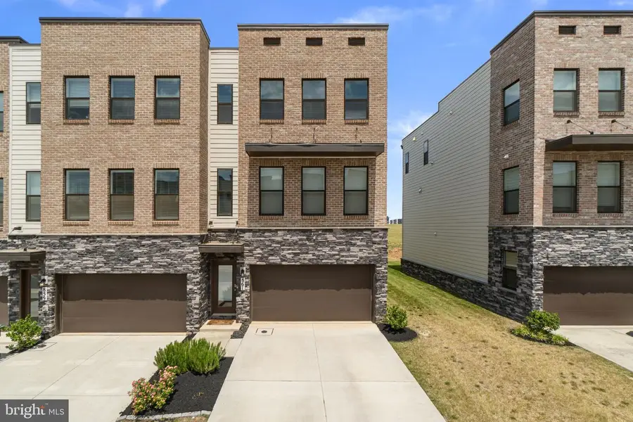 861 Amity St, Frederick, MD 21701 - #3