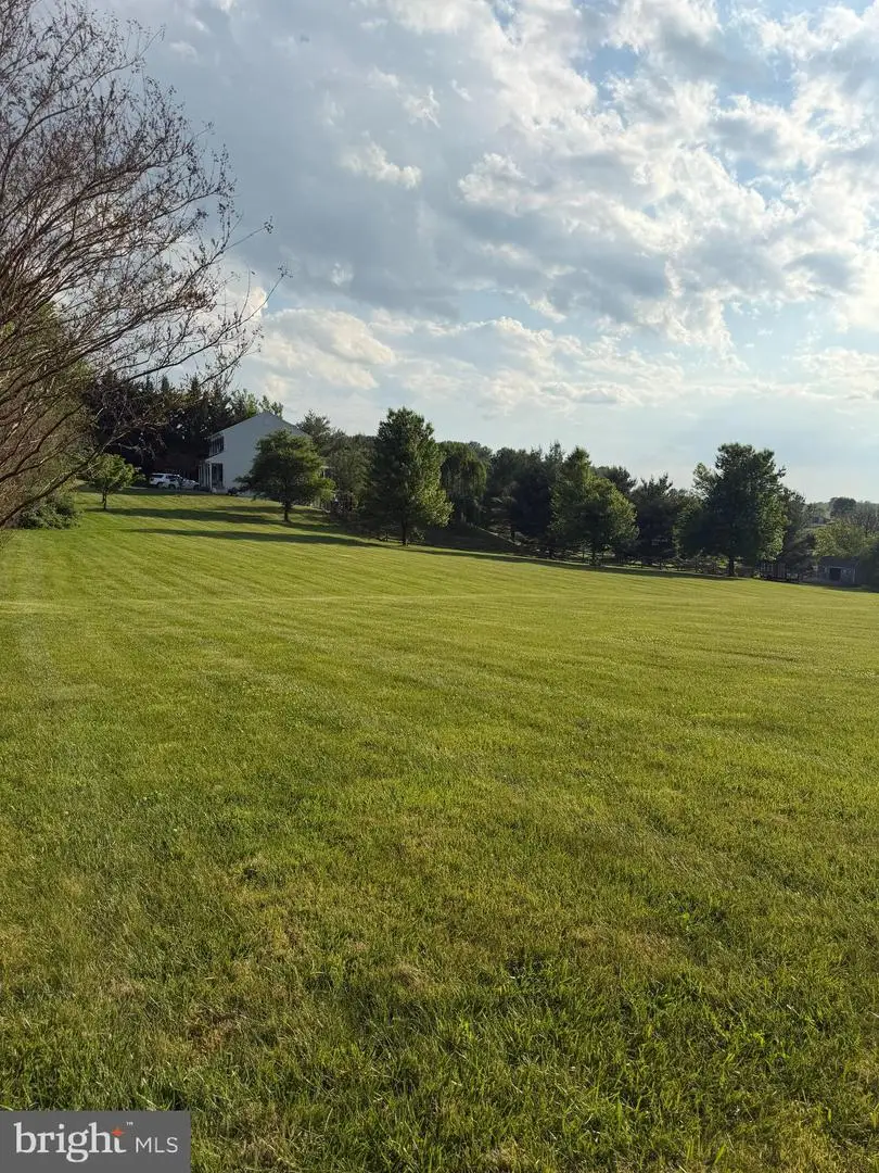 8840 Mapleville Rd, Mount Airy, MD 21771 - #3