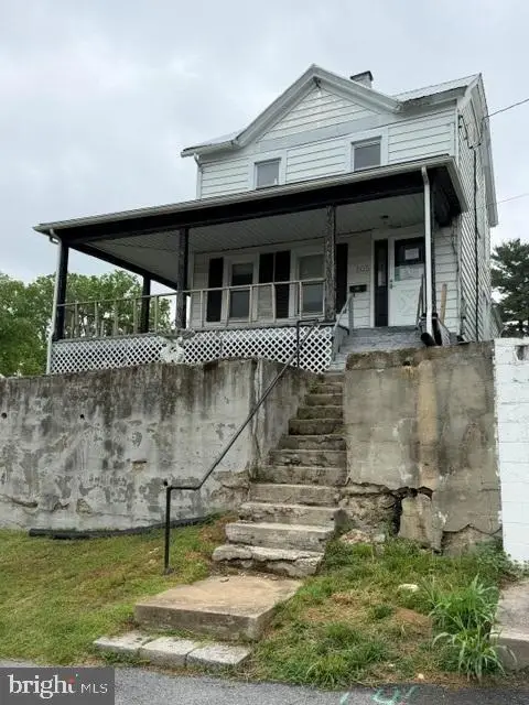 805 E B St, Brunswick, MD 21716 - #1