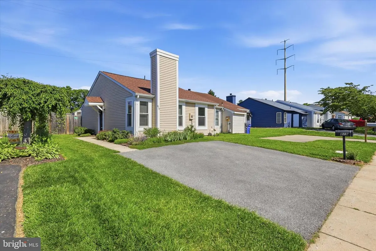 819 Chadwick Cir, Frederick, MD 21701 - #1